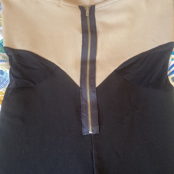 PHANUEL NUDE AND BLACK STRAPLESS BODYCON DRESS - Picture 4 of 5